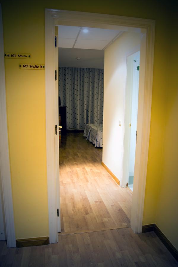 Hotel Medina Ghaliayah Galisteo Екстериор снимка